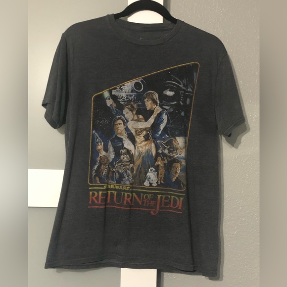 ⭐️Five $5 items for $15⭐️ Men’s Star Wars shirt - Picture 1 of 3